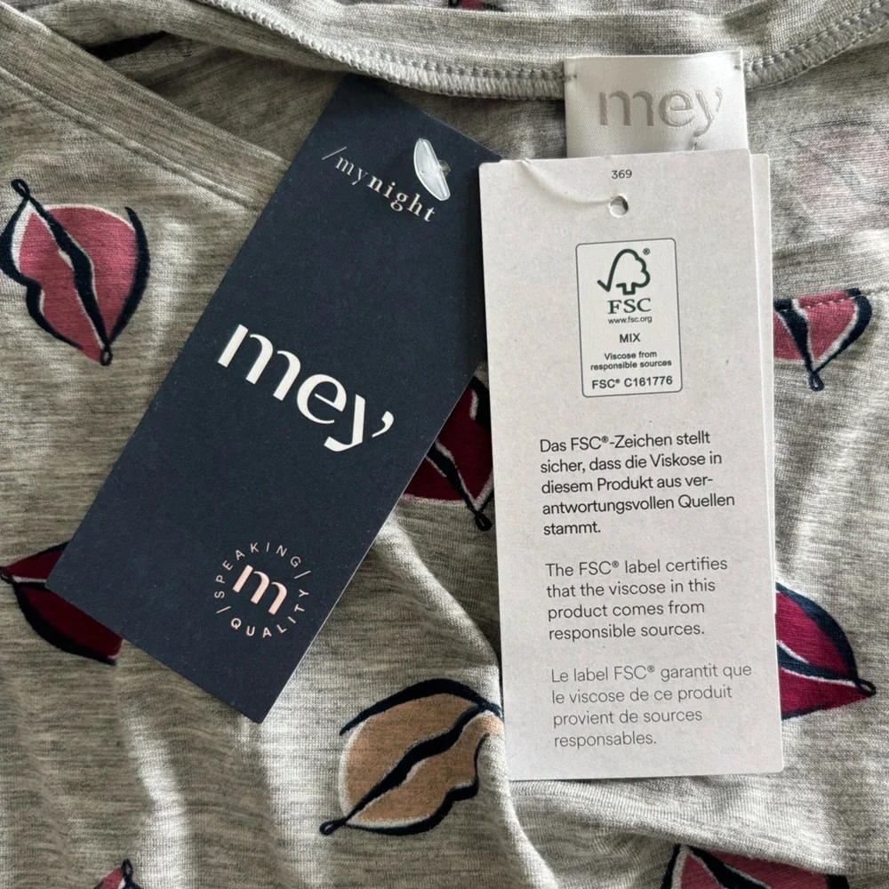 Mey Germany Lip Print Nightgown XL / EU 44 Grey Long Sleeve NWT - Picture 6 of 10